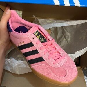 Size 7 Pink Adidas Gazelles